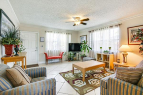 Ft Lauderdale Getaway with Yard about 4 Mi to Beach!